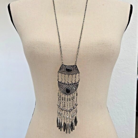 Jewelry - Statement Necklace Long or Short Chain Pendant Silver Black Stone Western Boho